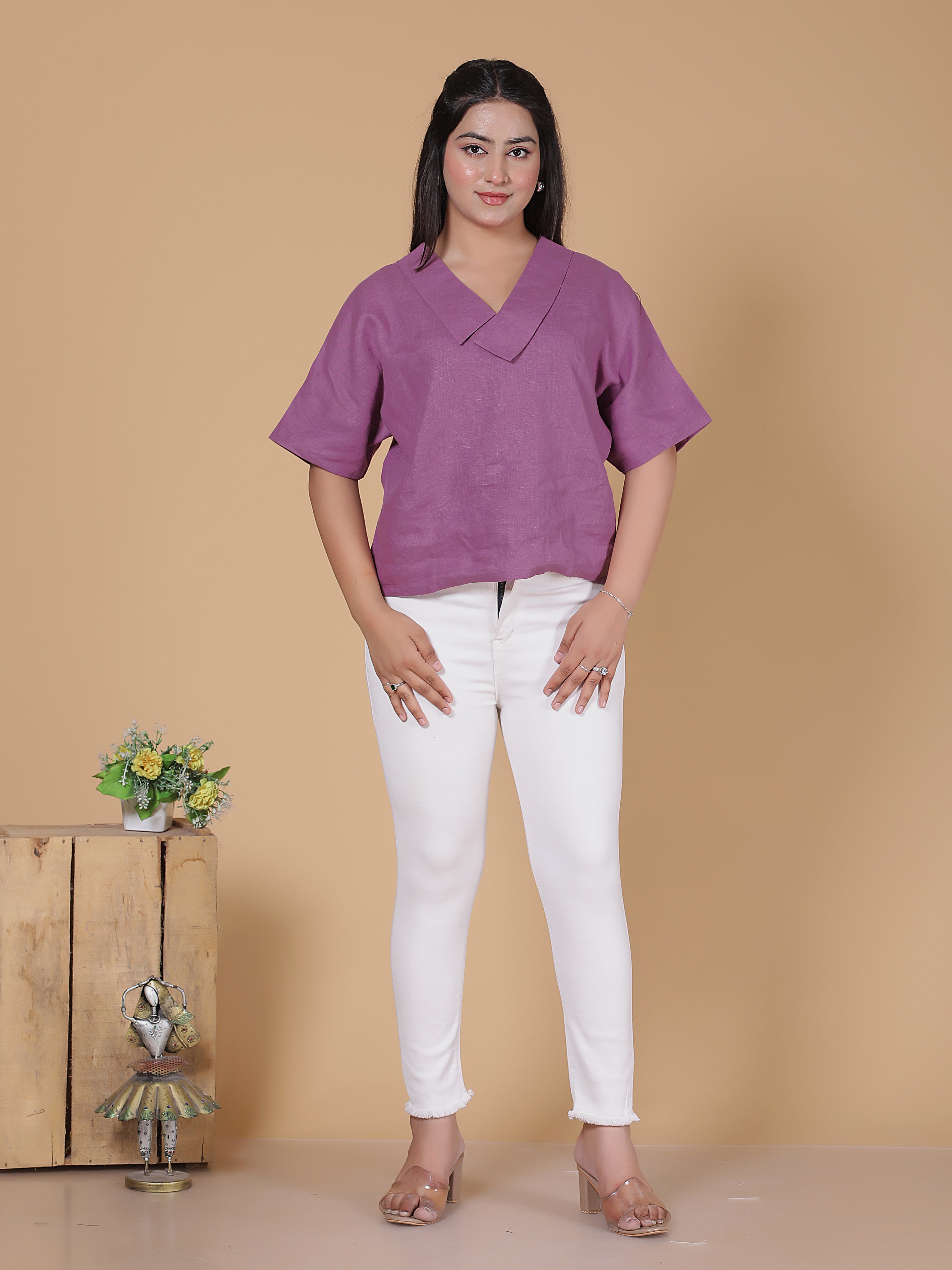 POLISHED V-NECK TOP