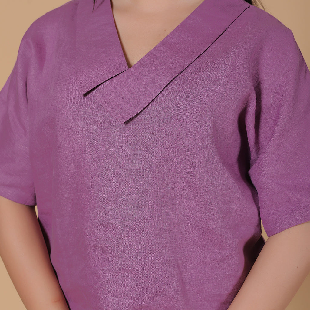 POLISHED V-NECK TOP