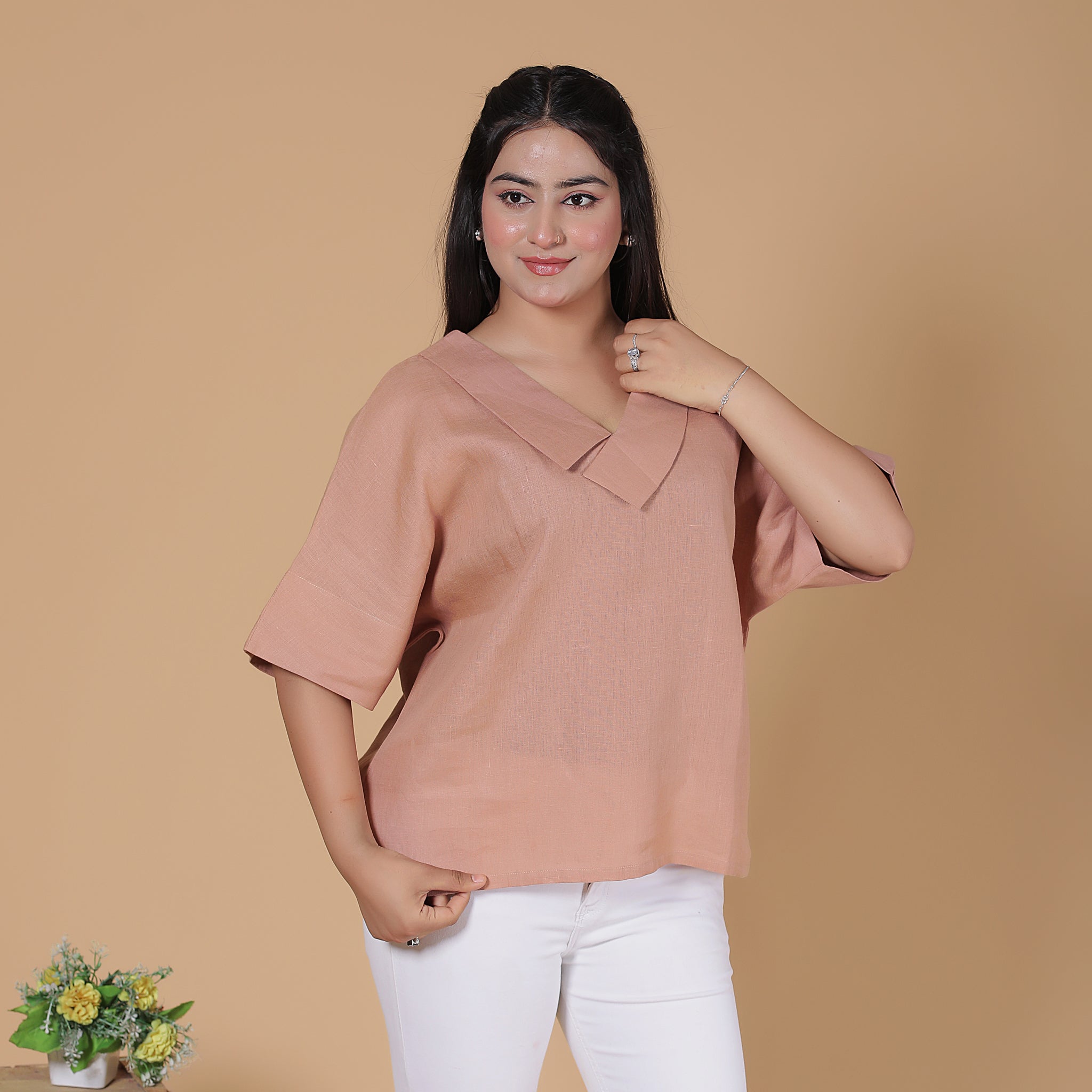 POLISHED V-NECK TOP