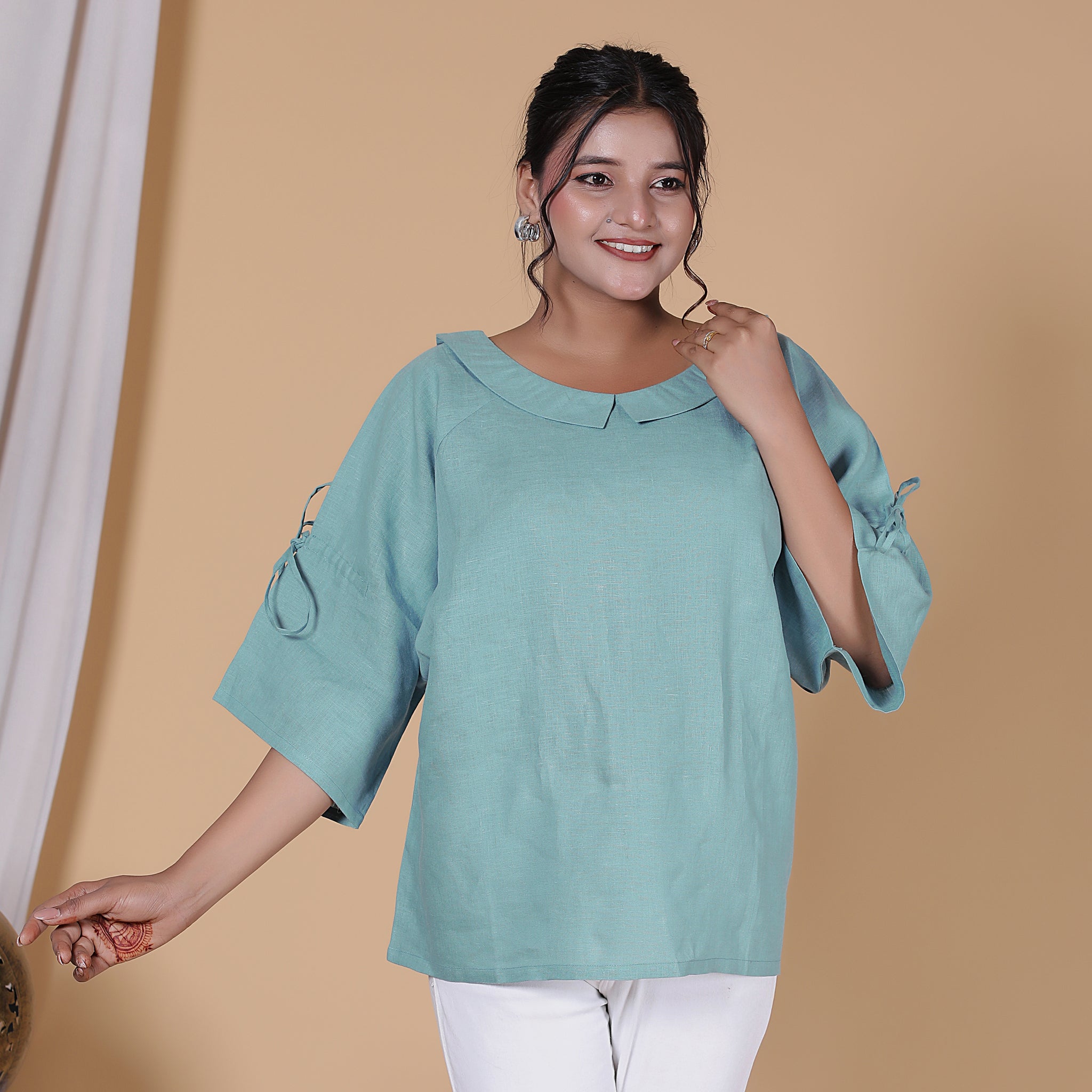 PETER PAN COLLAR TOP