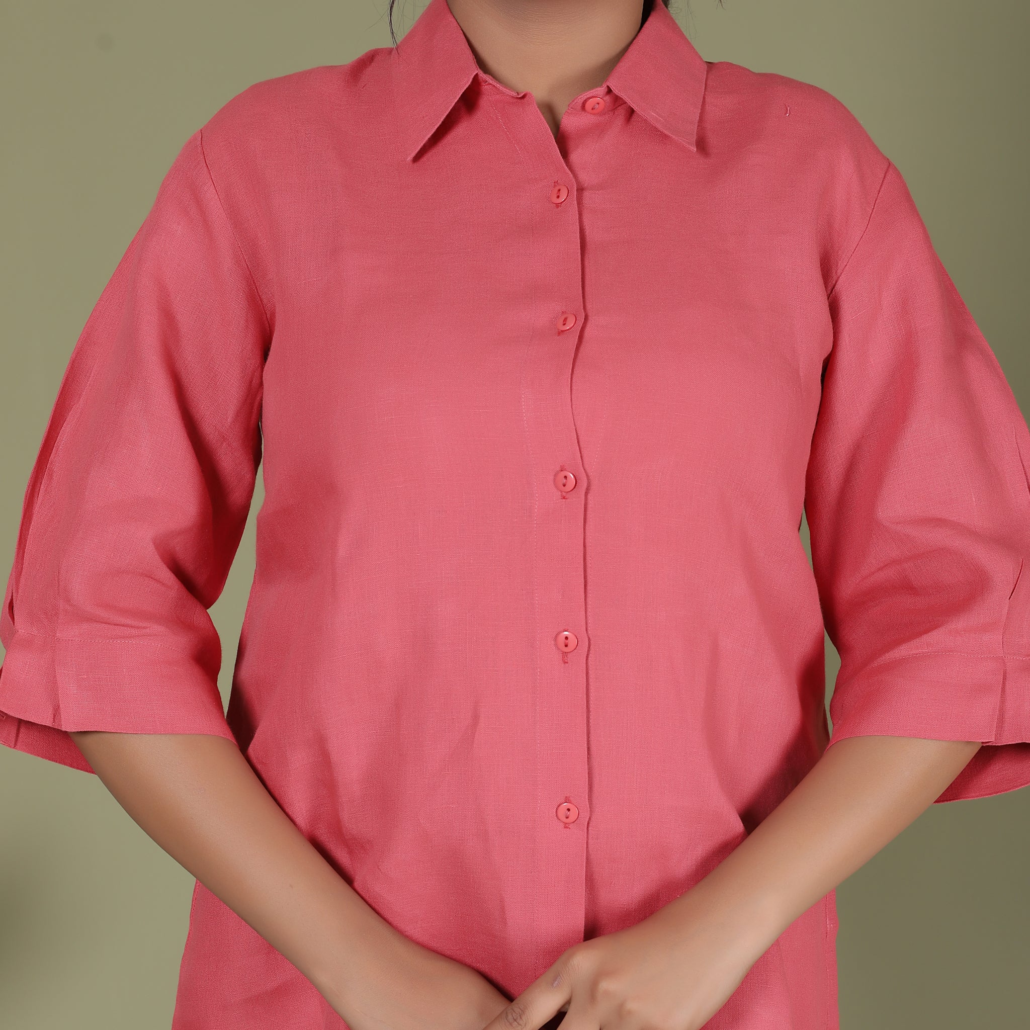 SLEEVE PLEATED SHIRT