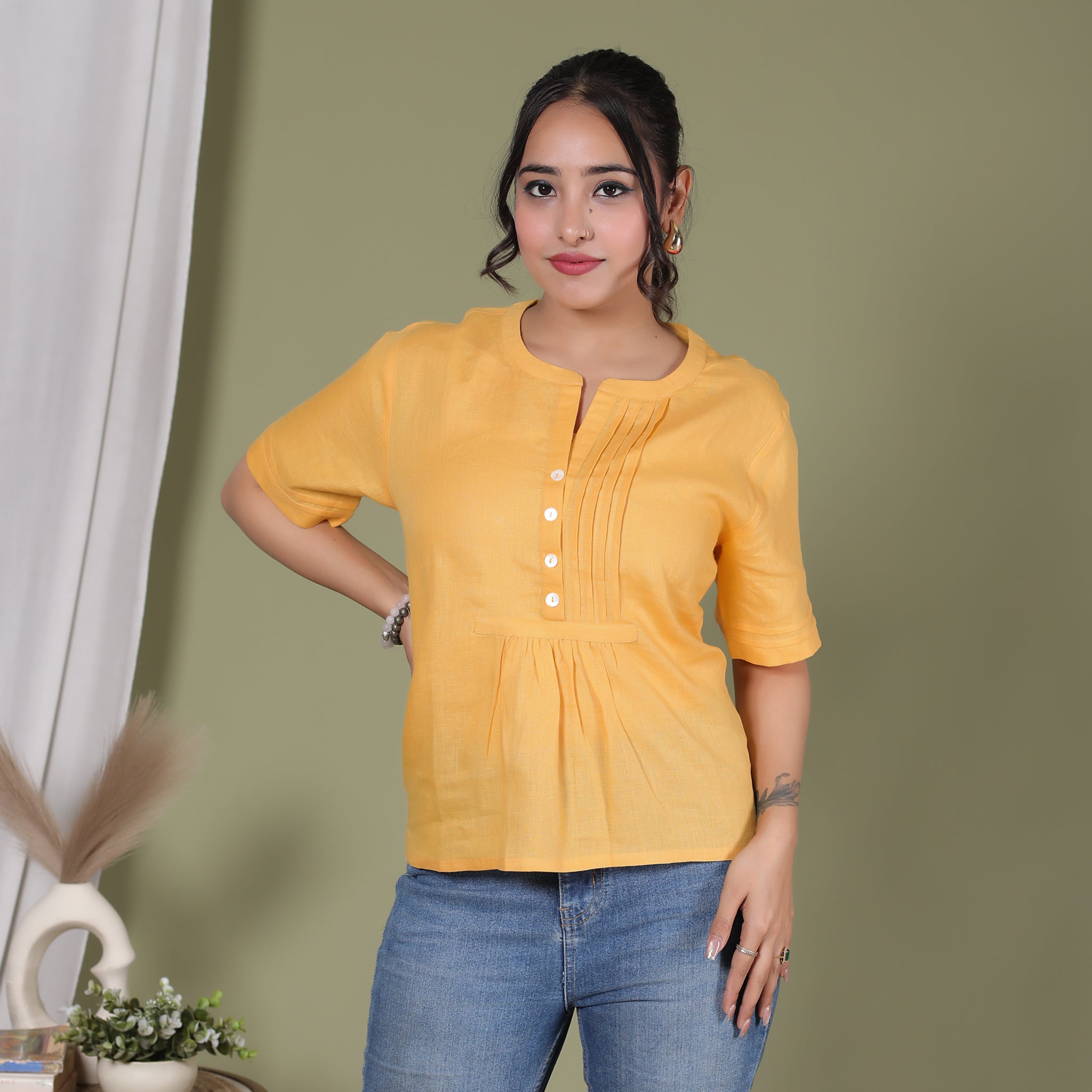 PLEATED YOKE TOP