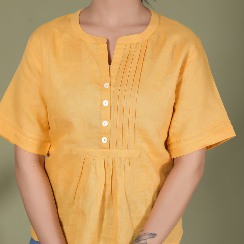 PLEATED YOKE TOP