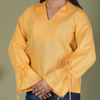 YOKE PLEATED COLLAR TOP