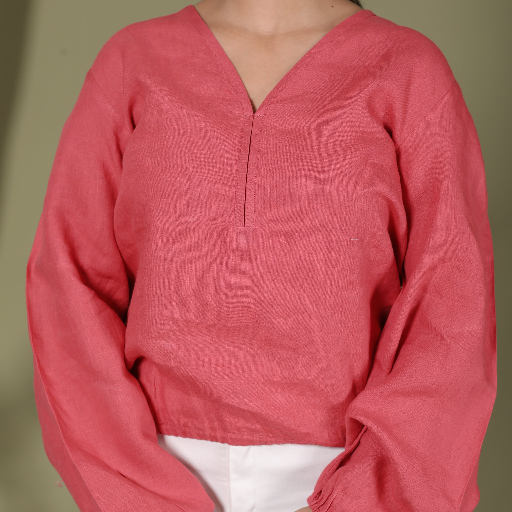 PREMIUM LINEN V-NECK TOP