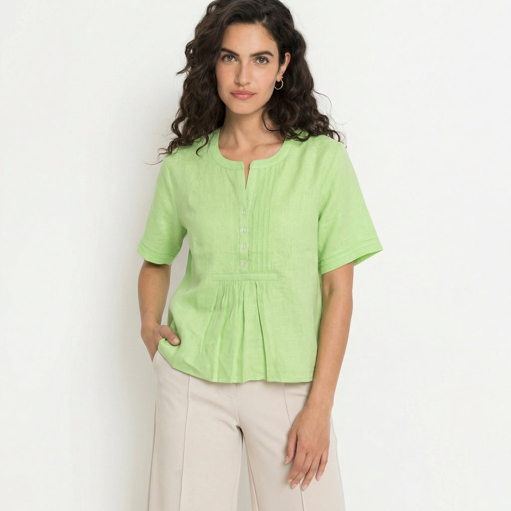 PLEATED YOKE TOP