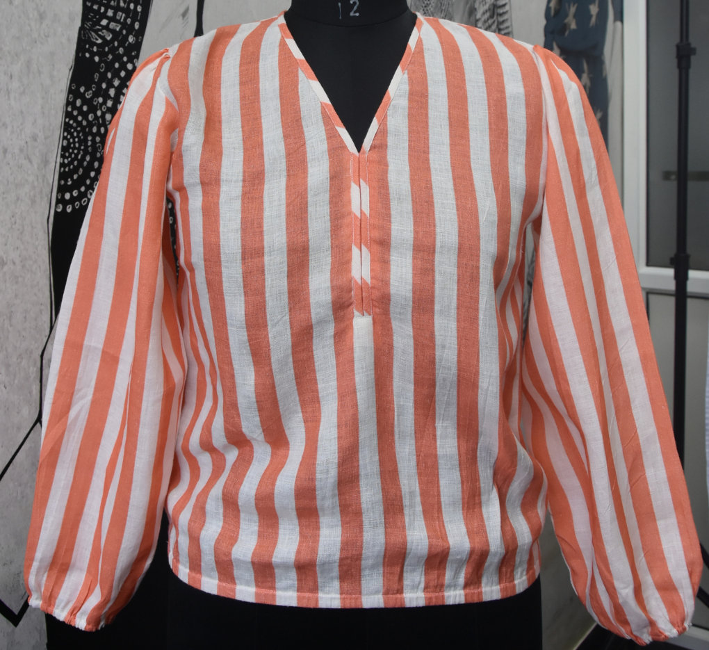 PREMIUM LINEN V-NECK TOP