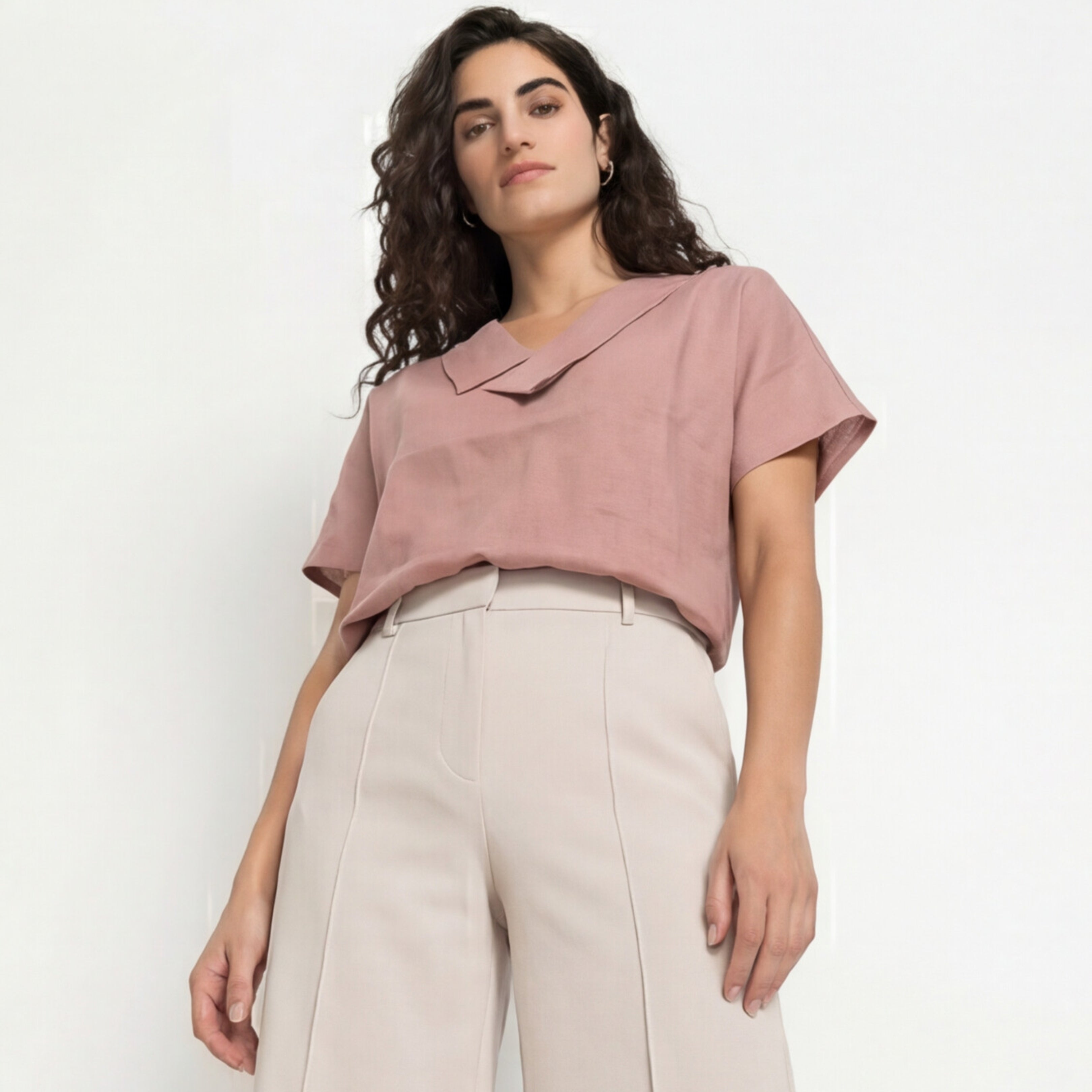 PREMIUM LINEN V-COLLAR TOP