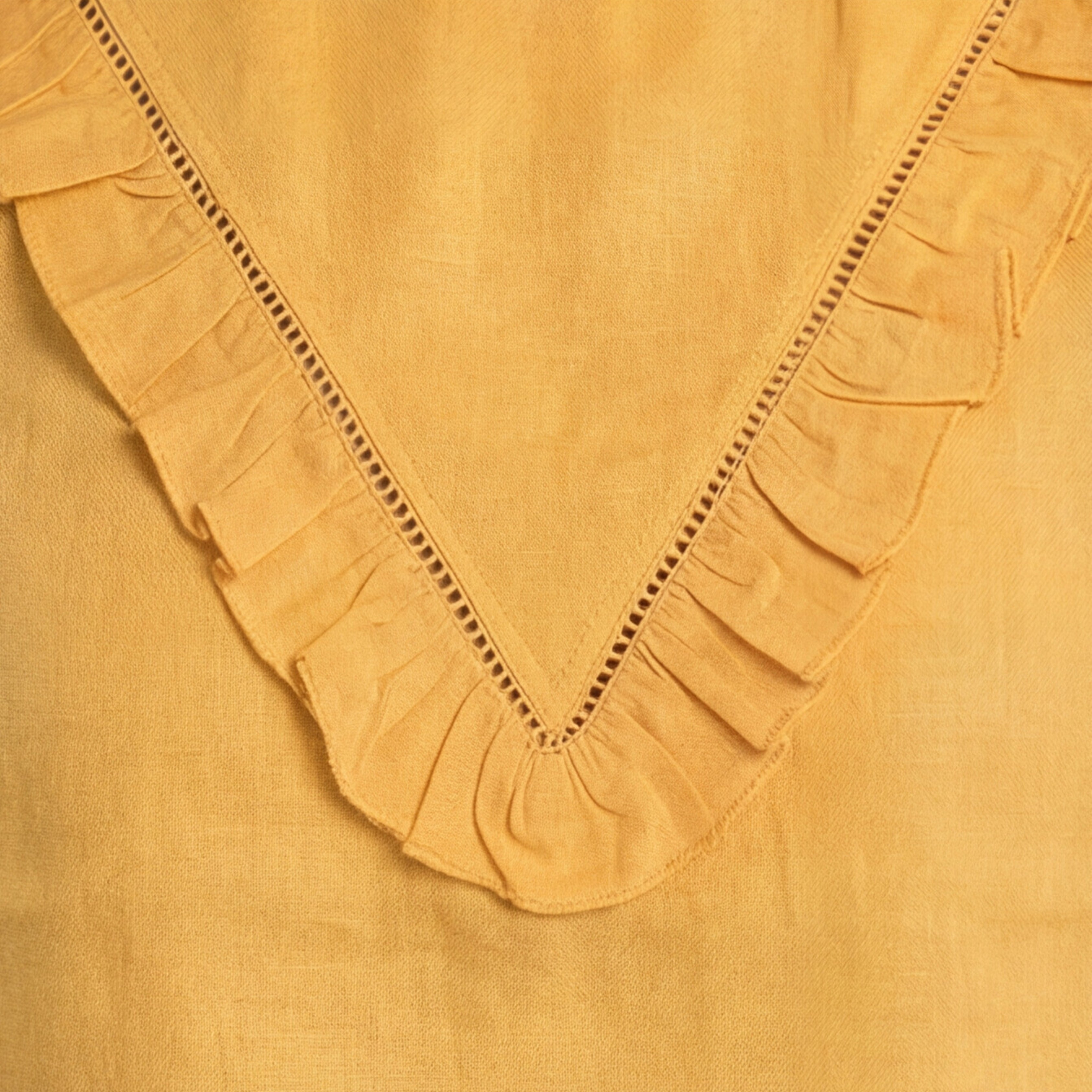 VINTAGE CHARM LINEN TOP WITH RUFFLE YOKE