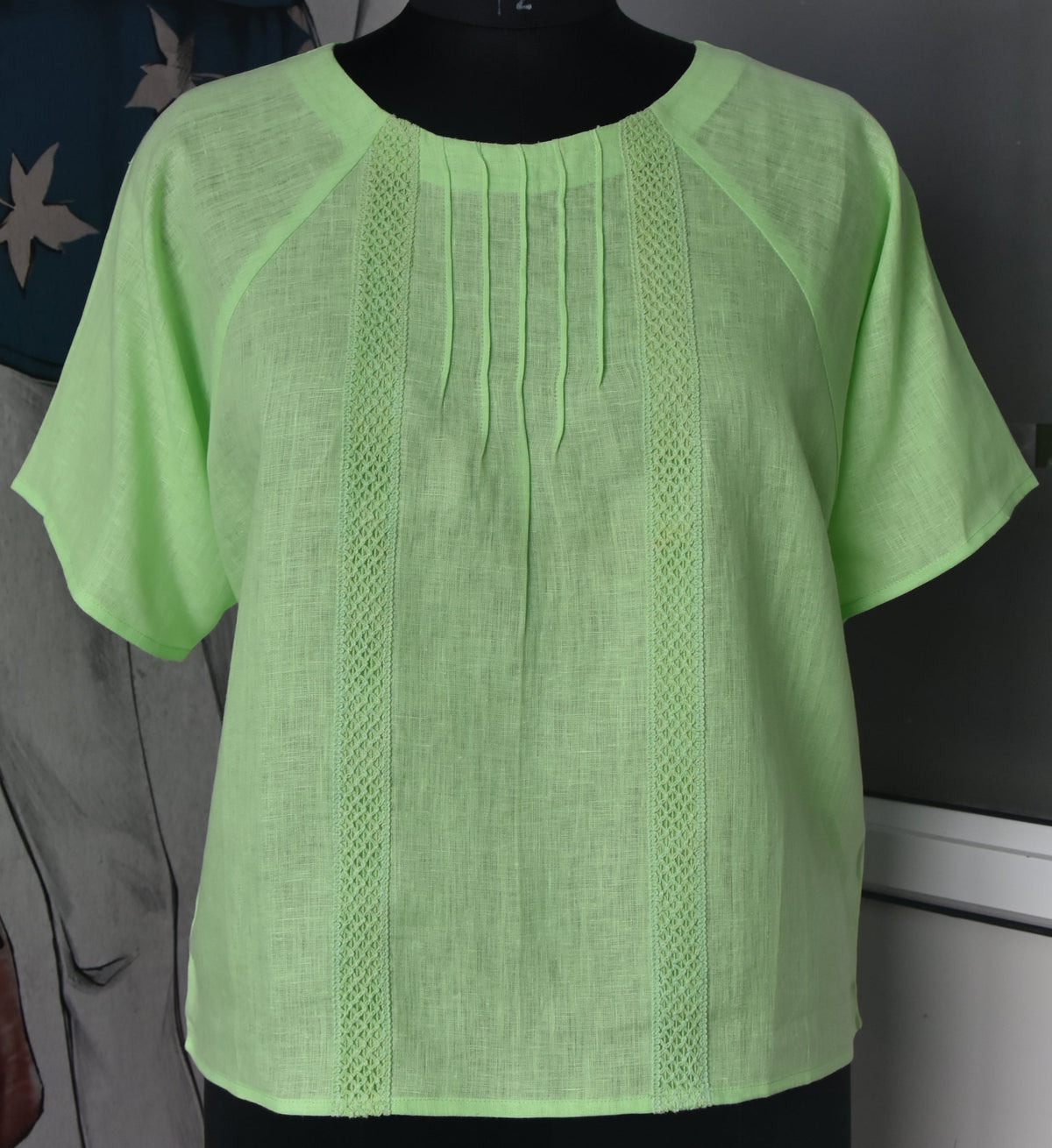 FRONT LACE TOP
