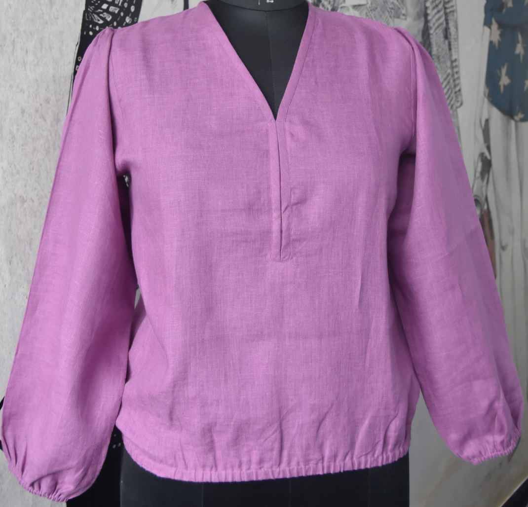 PREMIUM LINEN V-NECK TOP