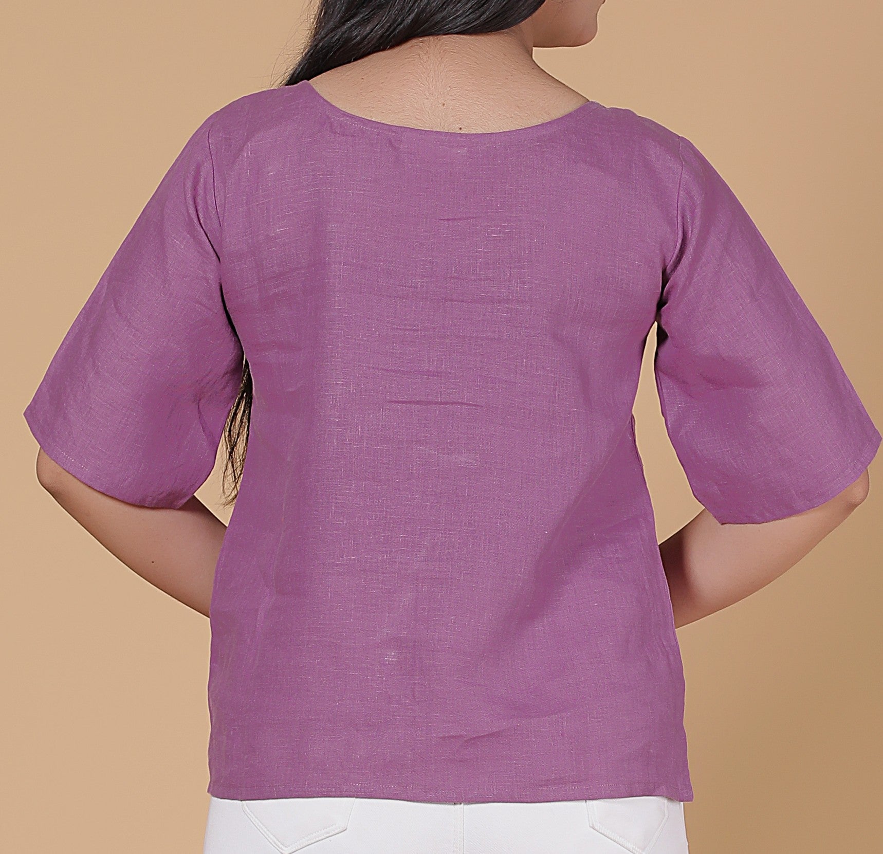 BUTTON-DETAIL TOP